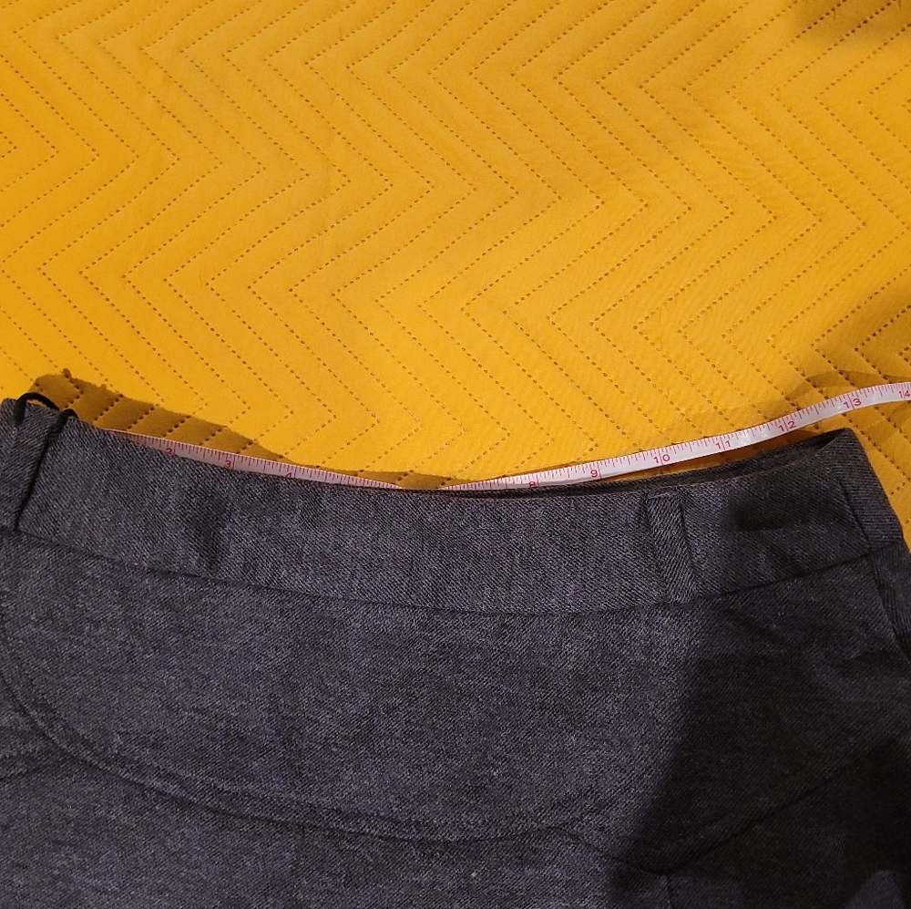 Brand New Gray Wool Blend Skirt,  Medium - Picture 4 of 4